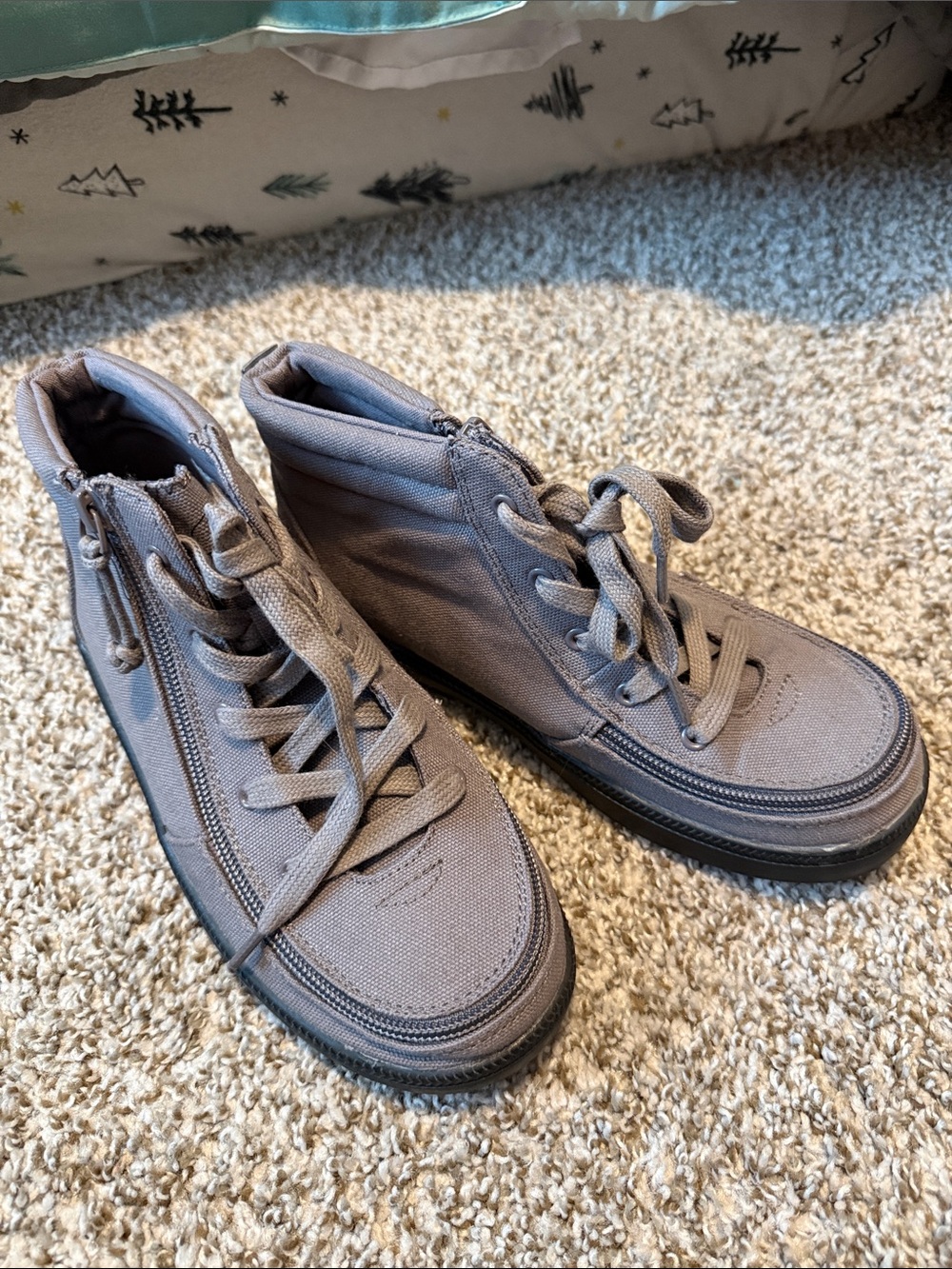 Kids High-Top Canvas Sneakers in Gray with Side Zipper